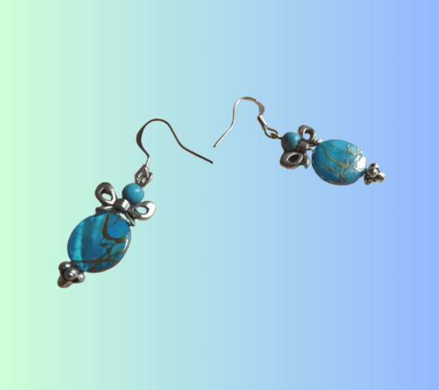 A Boucles d'Oreille Mignardise Bleue