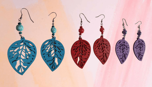 C Boucles d'Oreille Feuille Violette