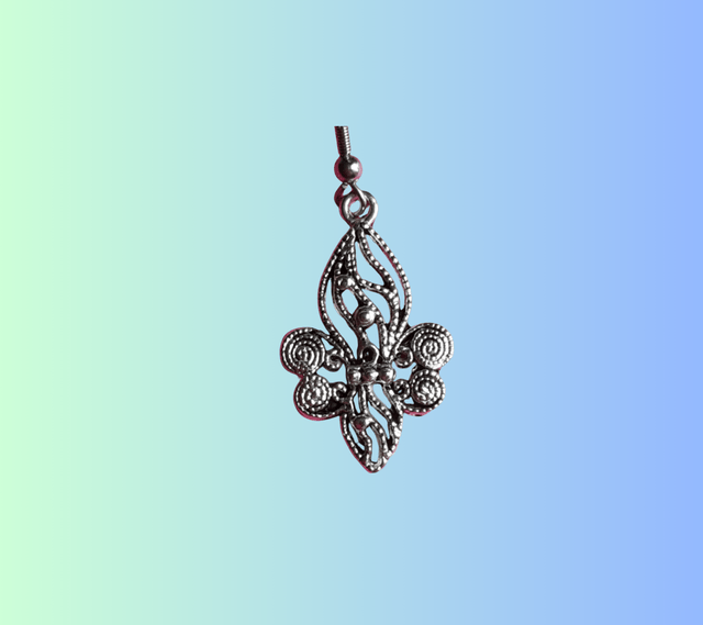 A Boucles d'Oreille Fleur Celte