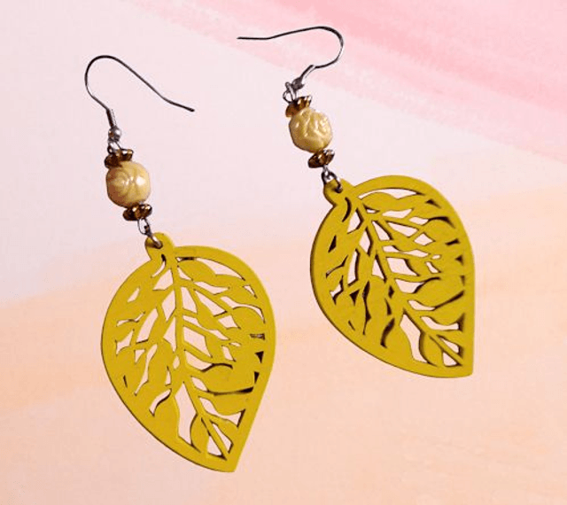 C Boucles d'Oreille Feuille Jaune