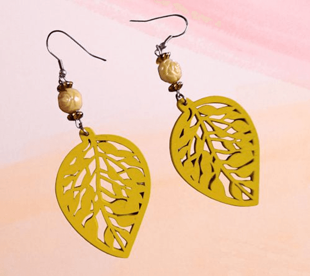 C Boucles d&#039;Oreille Feuille Jaune