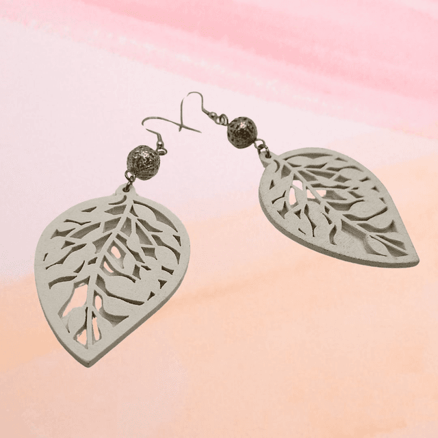 C Boucles d&#039;Oreille Feuille Blanche